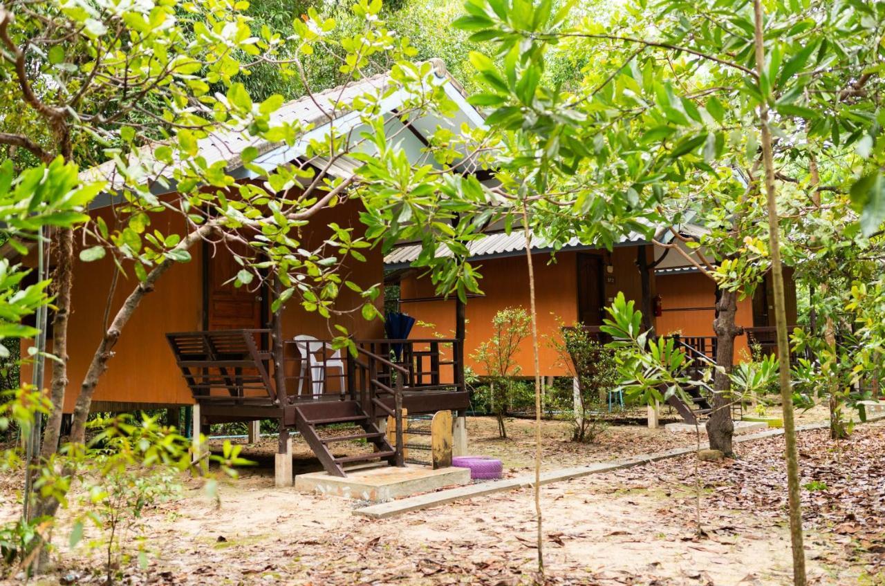 Mata Guesthouse Ko Kut Exterior foto